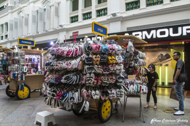 Singapore tour bugis selling cheap shoes